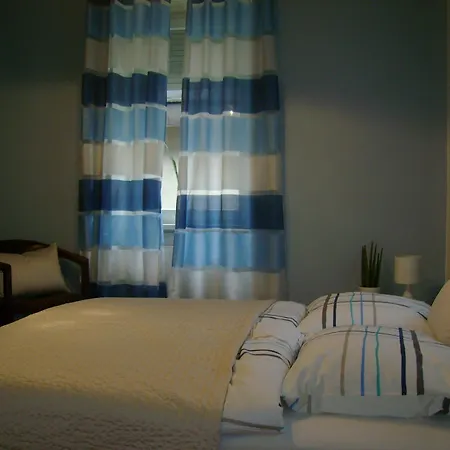 Du Russel באדן-באדן