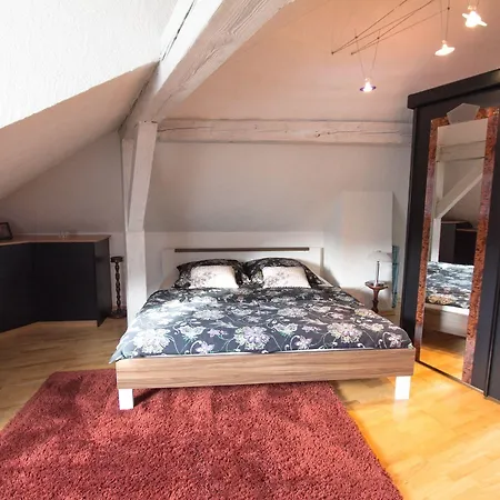 Du Russel דירה *