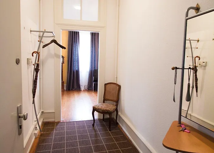 Du Russel Apartment *